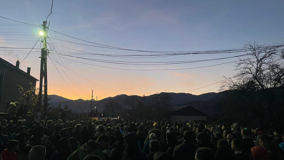 OSKRNAVLJEN SPOMENIK STRELJANIM SRBIMA U ŠTRPCU Vandalizam Kurtijeve bande ne prestaje (FOTO)