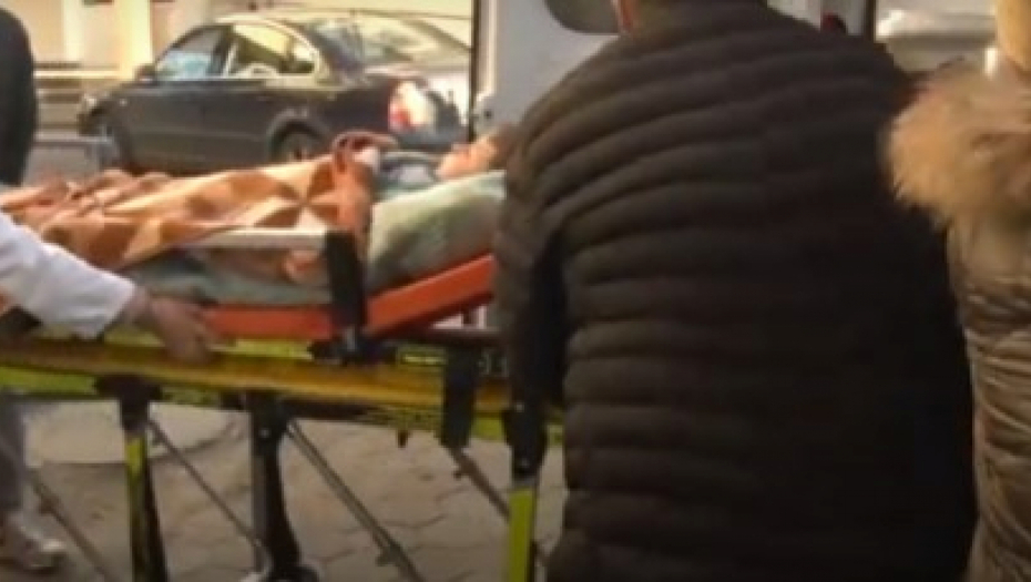 OGLASILA SE MAJKA RANJENOG DEČAKA "U šoku sam, znam samo da je pucano na našu decu"