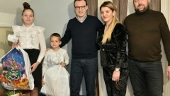 PETKOVIĆ NA BOŽIĆ POLOŽAJNIK KOD PORODICE SOFRONIJEVIĆ U ZVEČANU: Srećko je naš junak koji je bio upucan od strane specijalaca ROSU (FOTO)