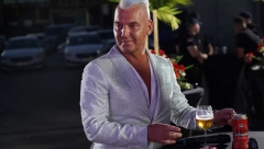 MILANU MILOŠEVIĆU I NJEGOVOJ MAMI PRETE UBISTVOM Oglasio se voditelj vidno zabrinut, poruke lede krv u žilama