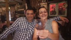 MERIMA JE MUSLIMANKA IZ BOSANSKE KRUPE, A DUŠAN SRBIN Ona mesi najbolju česnicu za Božić, a on ima titulu najboljeg zeta u njenoj familiji