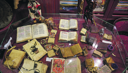 ČUVARI PROŠLOSTI Na Banjici se čuvaju magijski spisi, nadgrobni spomenici i legati najčuvenijih srpskih, evropskih i azijskih porodica: Dom za dva miliona knjiga