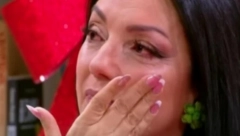 NAŠA PEVAČICA SE GUŠILA U SUZAMA USRED EMISIJE Za sve je kriva voditeljka, evo šta joj je uradila, ŠOKANTNO