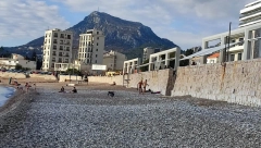 SRPSKI HIRURG SPREČIO TRAGEDIJU U BUDVI Igor munjevito reagovao na plaži Jaz, držao ga u životu dok nije stigla Hitna