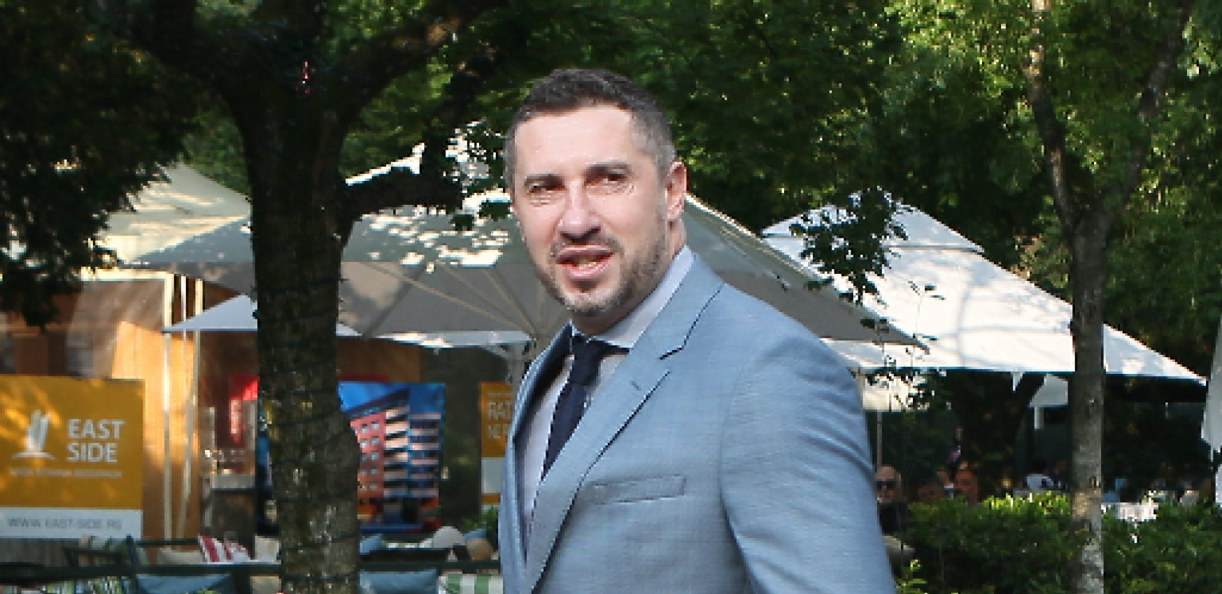 OGLASIO SE PRVI PUT POSLE TRAGEDIJE Ivica Dragutinović se oprostio od oca, nekada reči nisu ni potrebne (FOTO)