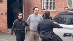 SVI GLEDAJU U NOGE BRAJANA VOLŠA I PITAJU SE ŠTA TO NOSI Ovaj detalj na mužu nestale Beograđanke odmah privukao pažnju (VIDEO)