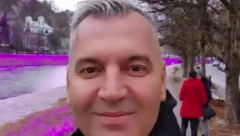 Nekadašnji voditelj najgledanijeg rijalitija otkrio čime se bavio kada je bio mlađi  "SLUŽIO SAM LEDI GAGU I BRED PITA"