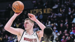 NESTVARNO Jokić dao nemoguću trojku za pobedu Denvera, i to sve uz tripl-dabl (VIDEO)