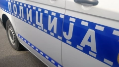 PUCAO U SEBE IZ VATRENOG ORUŽJA Samoubistvo u Bijeljini