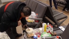 PORODICA MU JE ZABRANILA DA PUŠI, PA SE ODSELIO NA AERODROM: "Ne vraćam se kući, tamo nemam slobodu"