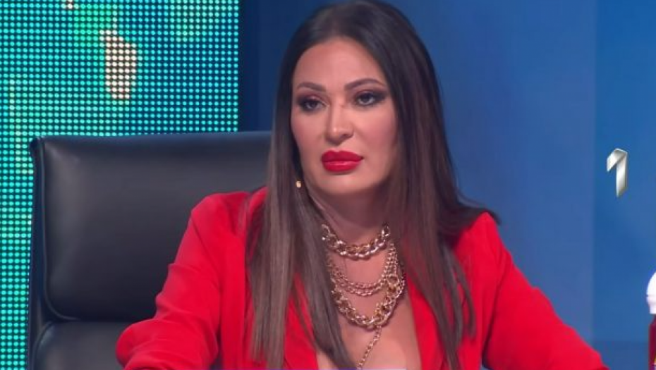 CECA RAŽNATOVIĆ U PROBLEMU Pevačica ne zna šta da radi, ne vidi rešenje!
