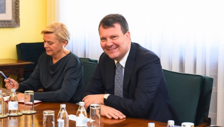 Mirović primio novoizabranog predsednika Nacionalnog saveta rusinske nacionalne manjine Joakima Raca (FOTO)