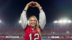 ŽIVELI! Obožavateljka Toma Brejdija otkrila recept za VELIKE, LEPE GRUDI!