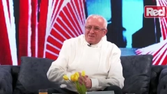 CARE, SAMO JAŠI Era Ojdanić u svom stilu poslao poruku Filipu, pa rekao da ne postoji devojka koja ne bi spavala sa njim