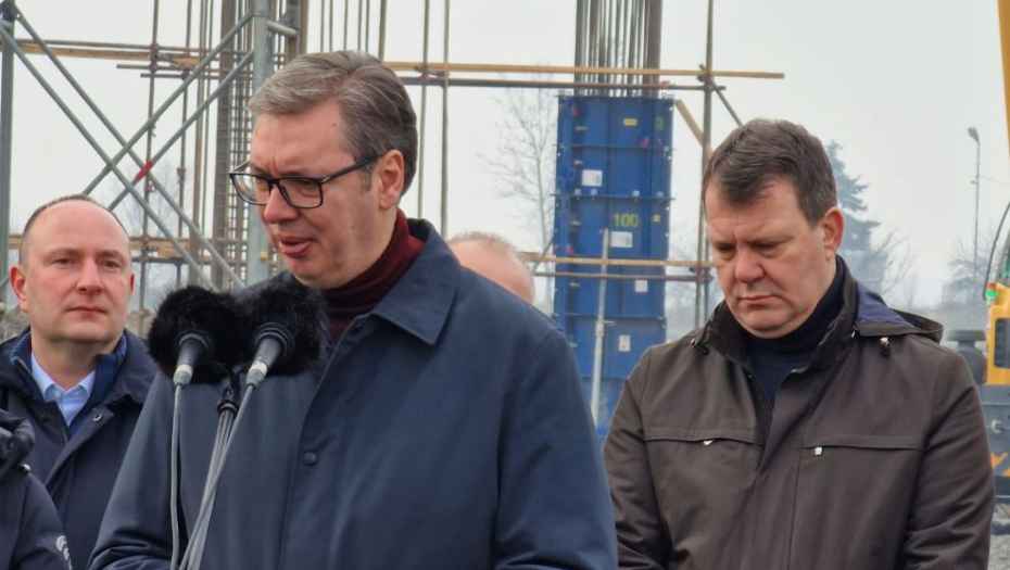 VUČIĆ OBIŠAO RADOVE NA IGRADNJE BRZE PRUGE "Završićemo pre Mađarske, ovo će doneti nove investicije" (VIDEO)