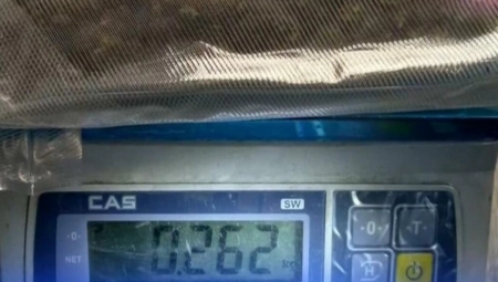 UDAR NA DILERE DROGE Beogradska policija zaplenila 500gr heroina, 14 bočica metadona, 15kg hašiša, 500gr kokaina i 800gr amfetamina (VIDEO)