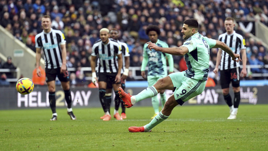 DA LI JE OVO MOGUĆE? Mitrović postigao gol iz penala, ali je on poništen - evo i zašto (VIDEO)