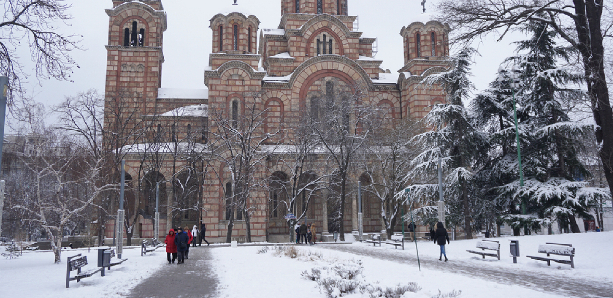 SNEG U OVIM DELOVIMA SRBIJE, NEVREME U BEOGRADU Temperatura pada na nulu, prognoza za danas ne obećava ništa dobro!