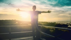 HOROSKOP ZA ČETVRTAK, 26. JANUAR Dobri aspekti za Lava, Vaga zaljubljena u Jarca, Strelcu stiže novac