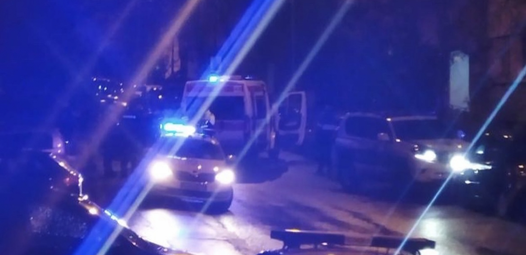 HOROR U STAROJ PAZOVI Pokušao komšiju da ubije satarom, lekari mu se bore za život!