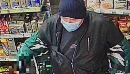 OTKRIVAMO KO JE RAZBOJNIK SA KARABURME Došao iz Feketića da opljačka pumpu, pa potegao pištolj na policiju!