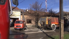 DETALJI TRAGEDIJE U NOVOM BEČEJU Telo izvučeno iz buktinje, do požara došlo zbog eksplozije plina? (FOTO)