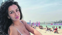 KAO KIM KARDAŠIJAN Andreana raspametila oblinama, pa se pohvalila muškarcem za kojim lude sve žene (FOTO)