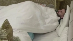 MILJANA ORALNO ZADOVOLJILA ZOLU PRED KAMERAMA On je molio da to ne radi, ONA JOŠ VIŠE PODIVLJALA! (VIDEO)