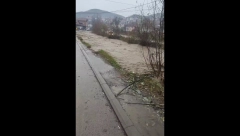 ISPOVEST ŠURAKA KOME SE ZET UDAVIO U NOVOM PAZARU LEDI KRV: Ćerka je htela da skoči u reku da nađe oca!