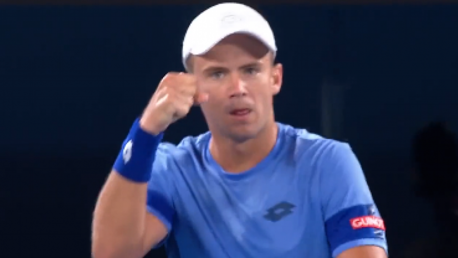 DEČKO, TO SE NE RADI PROTIV NOVAKA Klinac napravio potez koji nije smeo, Nole ga posle toga oduvao