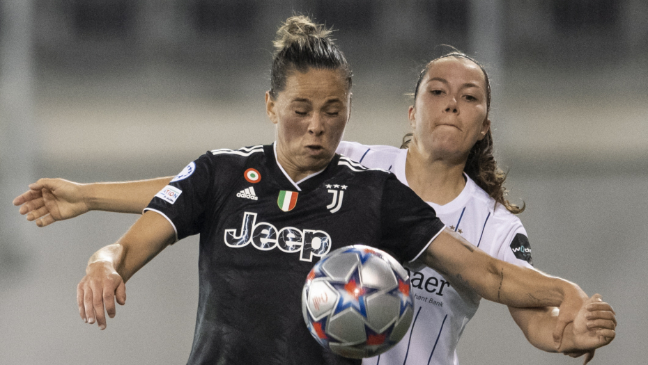 ŽENA, MAJKA, KRALJICA Fudbalerka s Islanda rodila sina pa PREŽIVELA PAKAO!