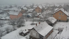 PALO 20 CM SNEGA U ČAČKU Pogledi uprti u nebo, sve ekipe u pripravnosti (FOTO)