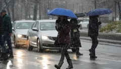 VOZAČI, PAŽNJA AMSS izdao upozorenje na sneg i odrone na ovim putevima