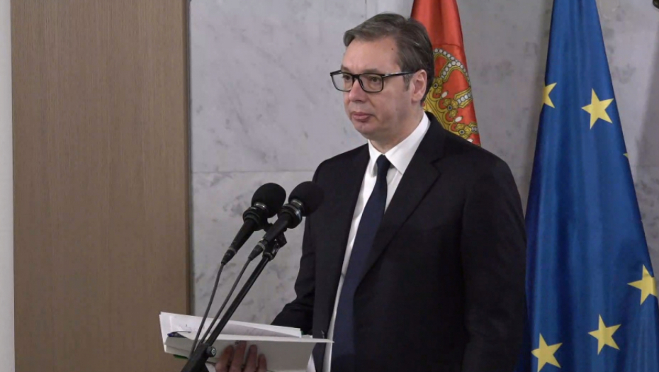 "DANAS SAM BIO SUOČEN SA PROBLEMIMA KOJI BI BILI STAVLJENI PRED NAŠU ZEMLJU UKOLIKO SE NE BISMO USAGLASILI...." Predsednik se obratio nakon sastanka sa specijalnim izaslanicima (VIDEO)