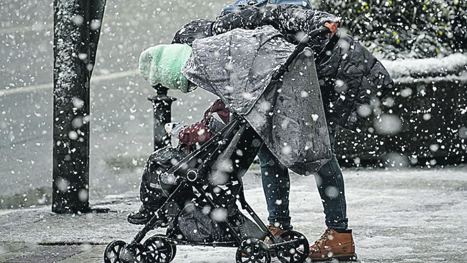 PAŠĆE 20 CM SNEGA, TEMPERATURA IDE NA MINUS 12 Poslednja nedelja januara donosi pravu, ledenu zimu u Srbiju