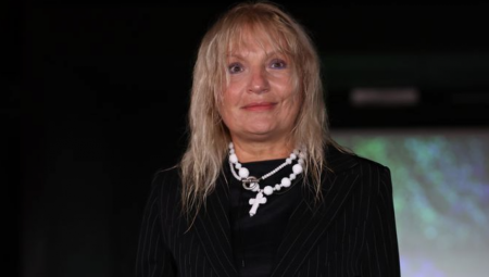 ZAŠTO NOSI CRNINU 25. GODINA? Ljubav Vesne de Vinče sa najlepšim čovekom u Jugoslaviji obeležila je njen život