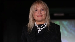 VESNA DE VINČA ZANEMELA ZBOG PRIZORA KOJI JE ZATEKLA Kuća joj potpuno potopljena, bila zarobljena, komšije je jedva spasile! (FOTO)