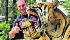AVANTURE S TAJLANDA Darko jede škorpije i muvaju ga trandže (FOTO)