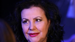 BIVŠI MUŽ SNEŽANE SAVIĆ POSTAO DEDA, PA DOBIO BLIZANCE Borio se za potomstvo sa 30 godina mlađom glumicom!