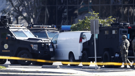 ŽENA PUCALA NA AERODROMU Putnici u panici tražili sklonište (VIDEO)