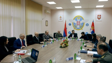 OŠTEĆENA U NATO AGRESIJI, SADA JOJ VRAĆAJU STARI SJAJ Vučević i Vesić o rekonstrukciji Komande Ratnog vazduhoplovstvstva i PVO