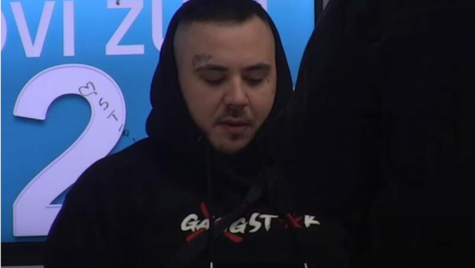 "POLJUBIĆU ANU I UHVATIĆU JE ZA GRUDI" Filip Car šokirao zadrugare, otkrio ko mu je sledeća meta, MAJA ĆE POLUDETI