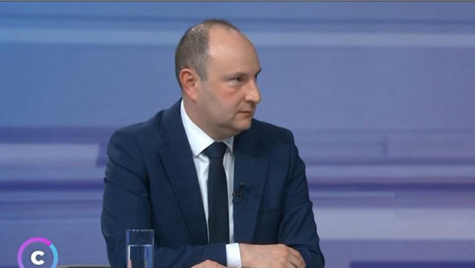 U OVAJ OBJEKAT GRAD JE ULOŽIO 40 MILIONA DINARA Gradonačelnik Đurić na otvaranju Doma penzionera u Ledincima (FOTO)