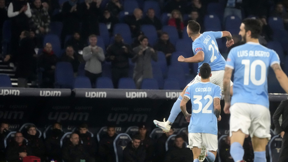 SMS JUNAK LACIJA Srbin majstorijom iz slobodnog udarca potvrdio ubedljiv trijumf protiv Monce (VIDEO)