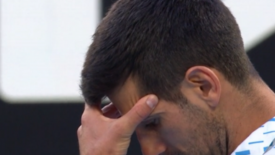 OVO BAŠ BRINE Nole se drži za glavu, njegov tim već morao da reaguje (FOTO)