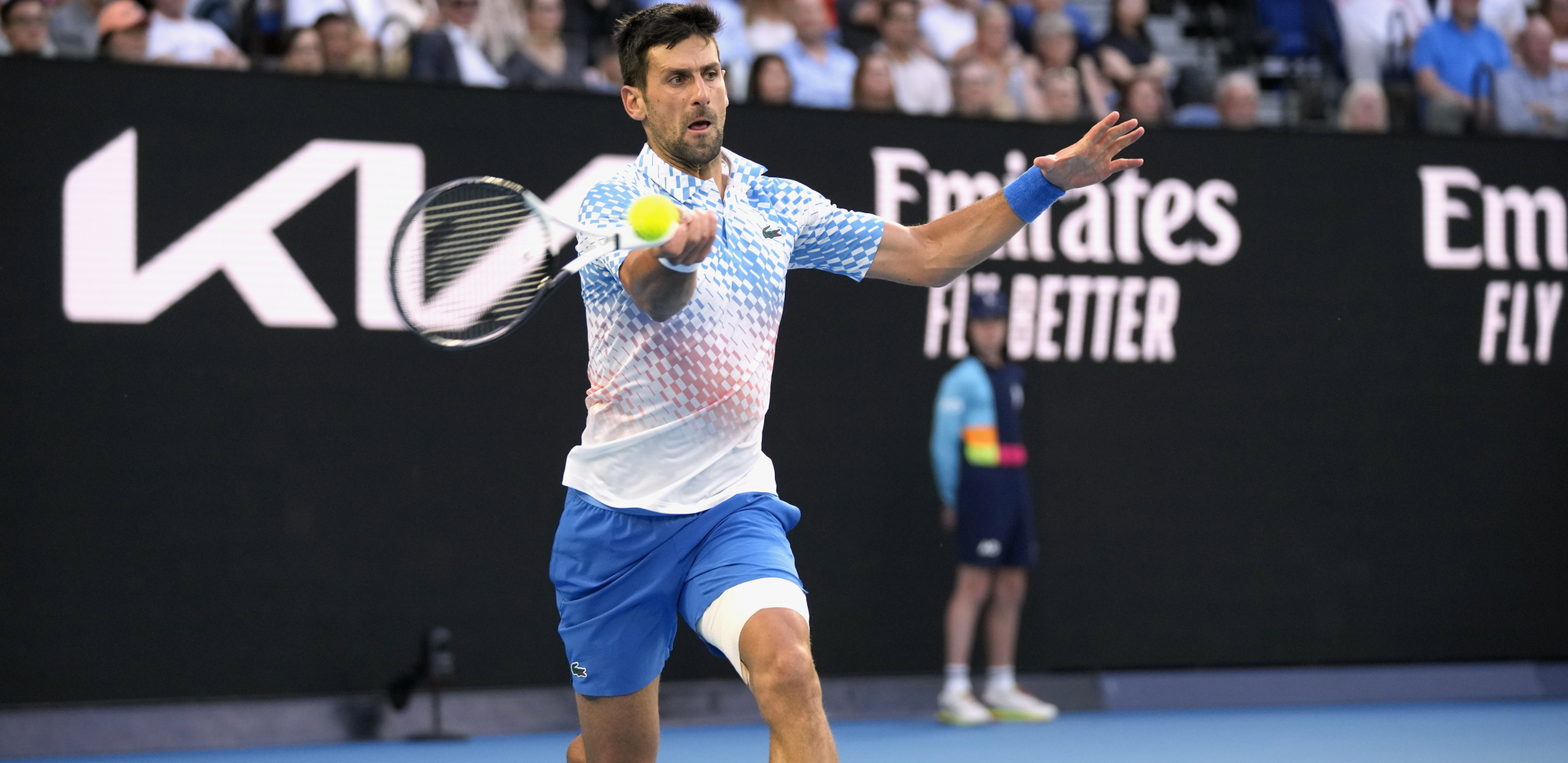 NOVAKOV NAPITAK GLAVNA TEMA U AUSTRALIJI Svi se pitaju šta je to što fizioteraput daje Đokoviću u toku mečeva