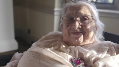 BAKA OLIVA NAPUNILA 100 GODINA  Nije pazila šta jede i pije, ali jednu stvar nikada nije radila sa muškarcima