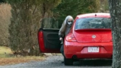 KOMŠIJE U ČUDU! Majka Brajana Volša je MILIONERKA, a evo šta nikako nije htela da uradi za sina!