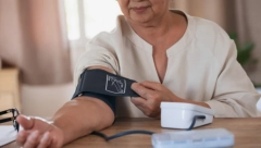 OVO JE NAJGORA HRANA ZA KRVNI PRITISAK Jedemo je svakodnevno, a nIsmo svesni koliko škodi srcu