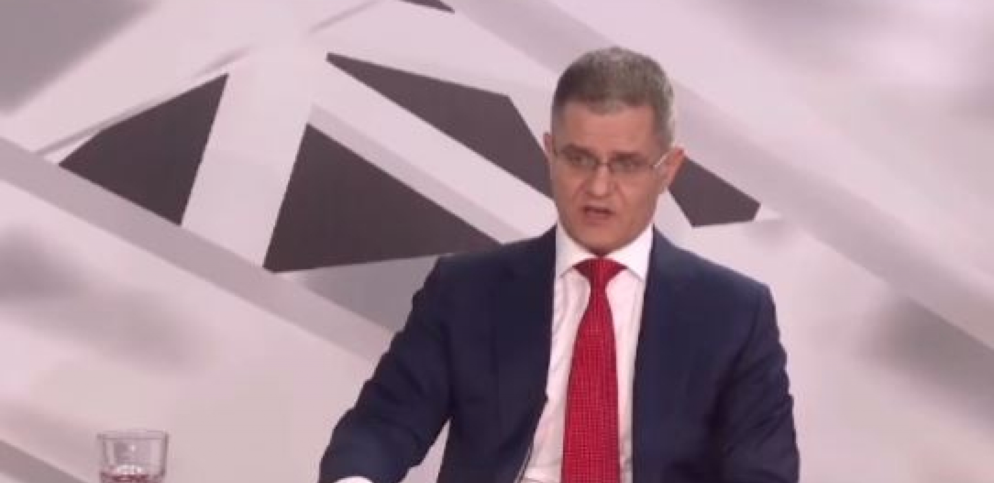 SKANDAL! Jeremić sve dao Šiptarima na tacni, a sada krivi Vučića!